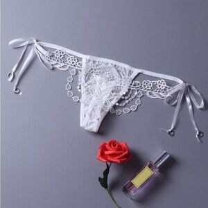 Elegant White Lace Women's Intimate